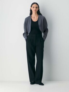 Aritzia Babaton Decision Shrug
